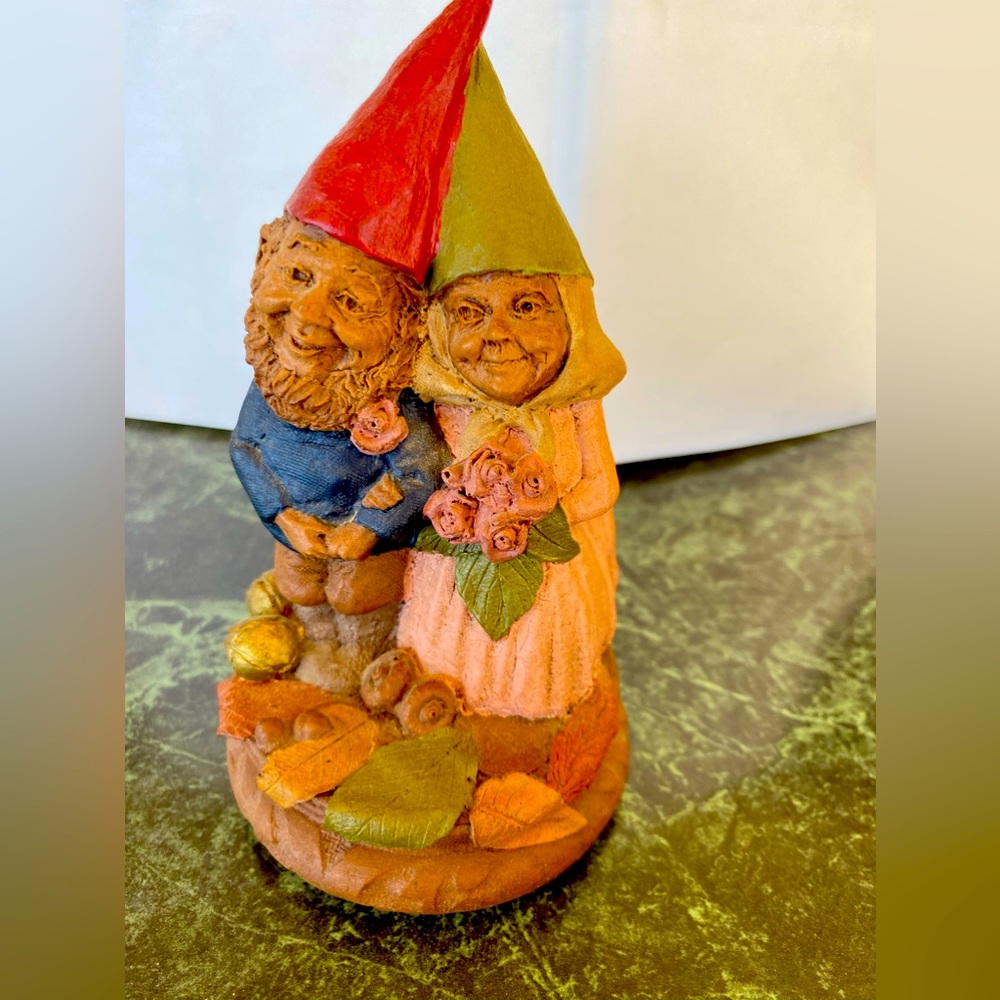 Bride & Groom Tom Clark Gnomes Figurine #35
